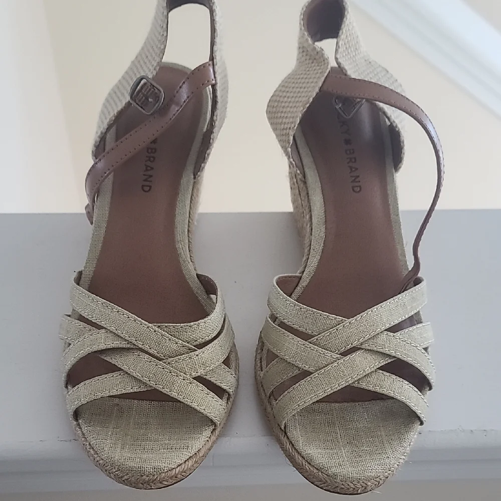 Elegant Beige and Brown Women's Sandals
